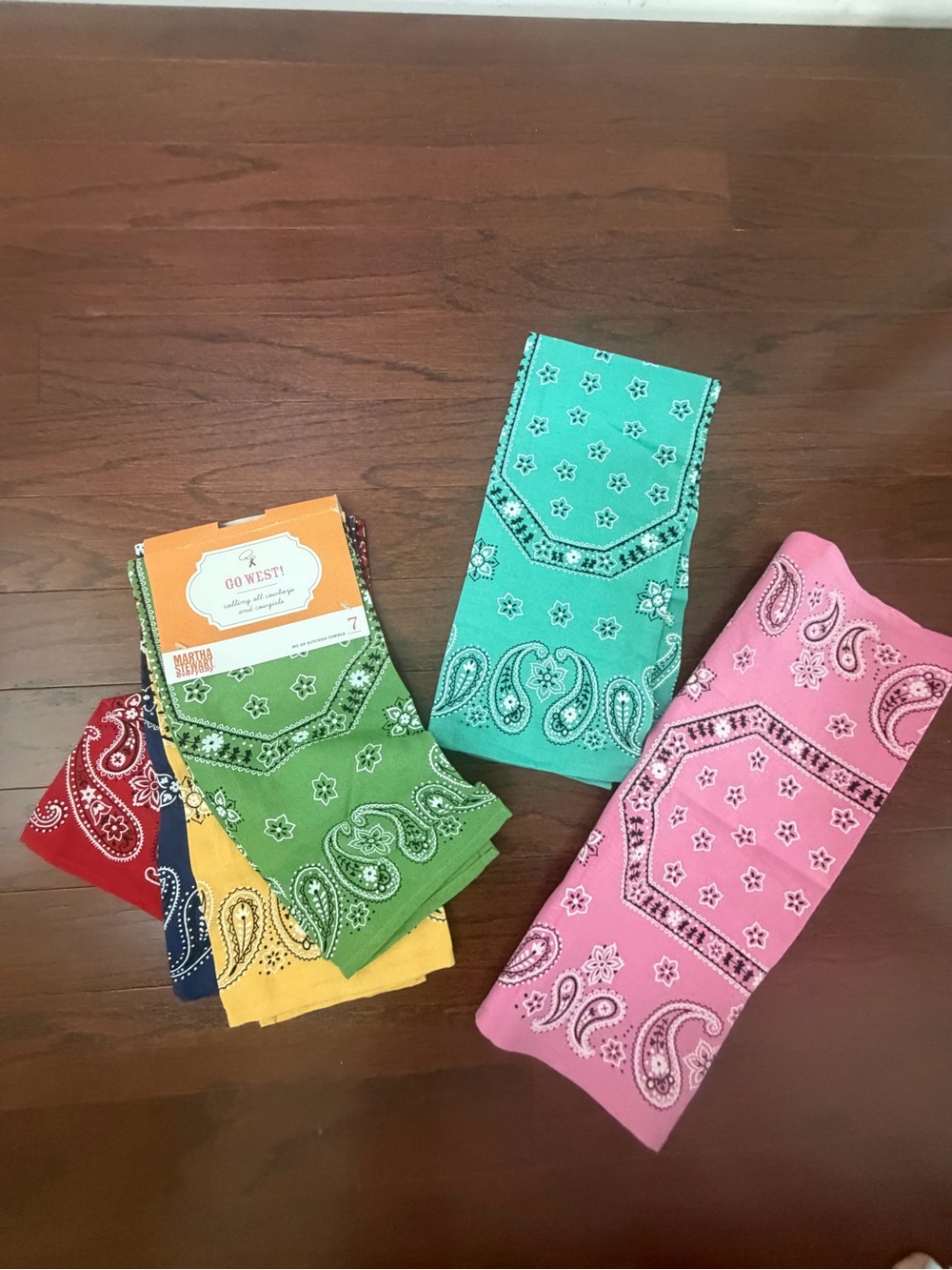 NEW 6 Martha Stewart Everyday kitchen dish towels Pink Paisley Bandana pattern